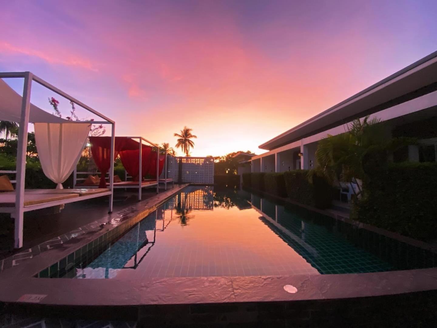 Phangan Hometown Resort - Adults Only Ban Tai Exterior foto